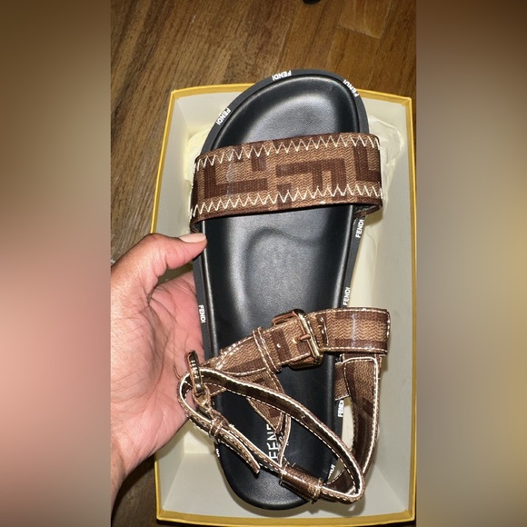 Authentic Fendi Women Sandals in Glossy Neoprene Jacquard FF Motif - Picture 2 of 6